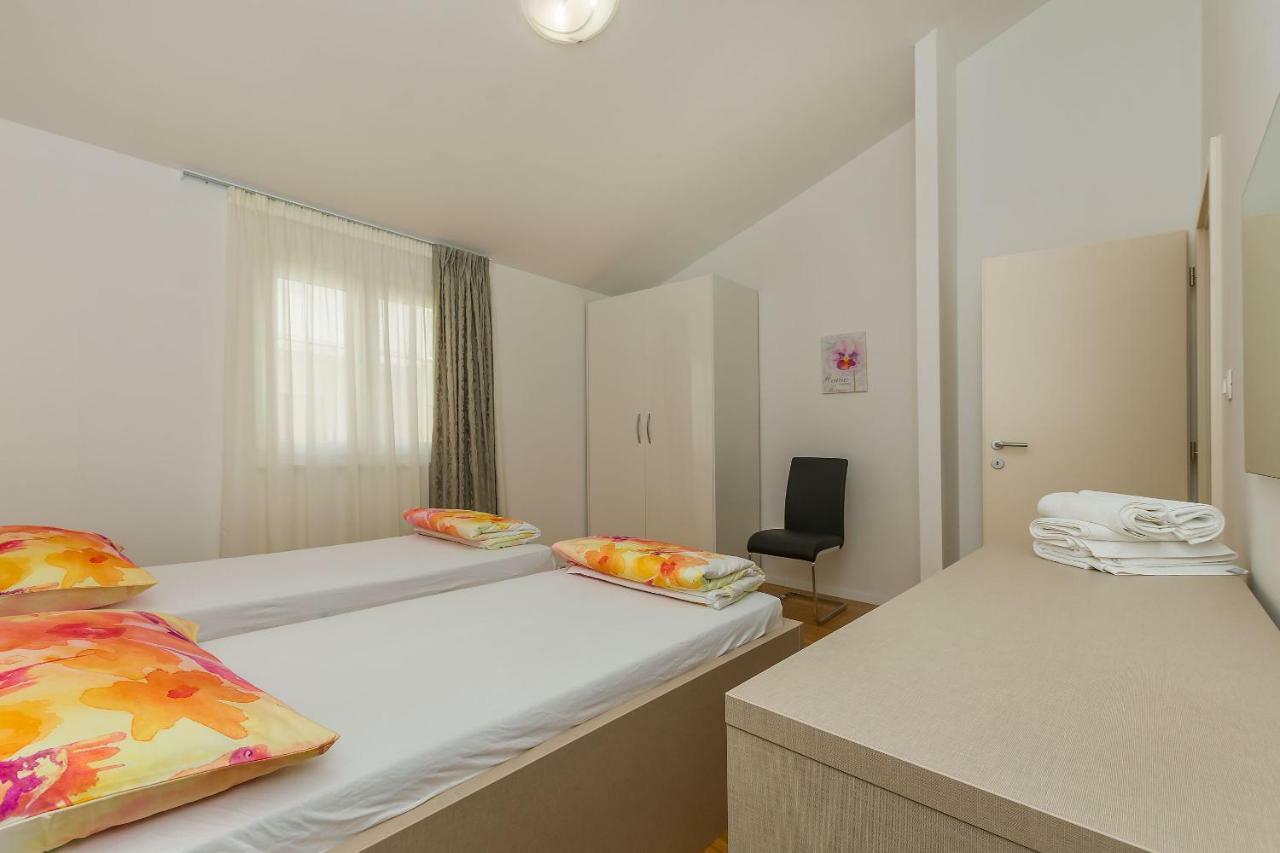 Apartments Villa Aquamarine Duće Εξωτερικό φωτογραφία