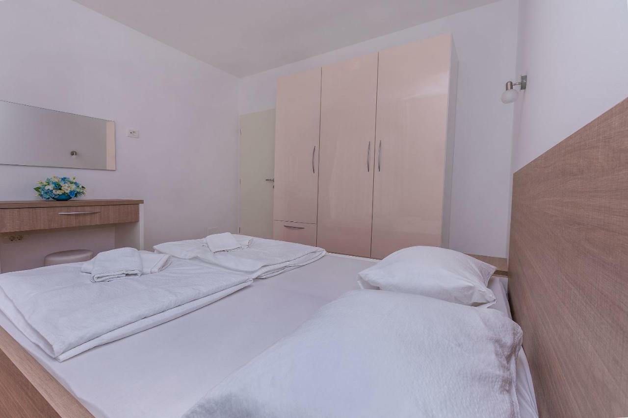 Apartments Villa Aquamarine Duće Εξωτερικό φωτογραφία