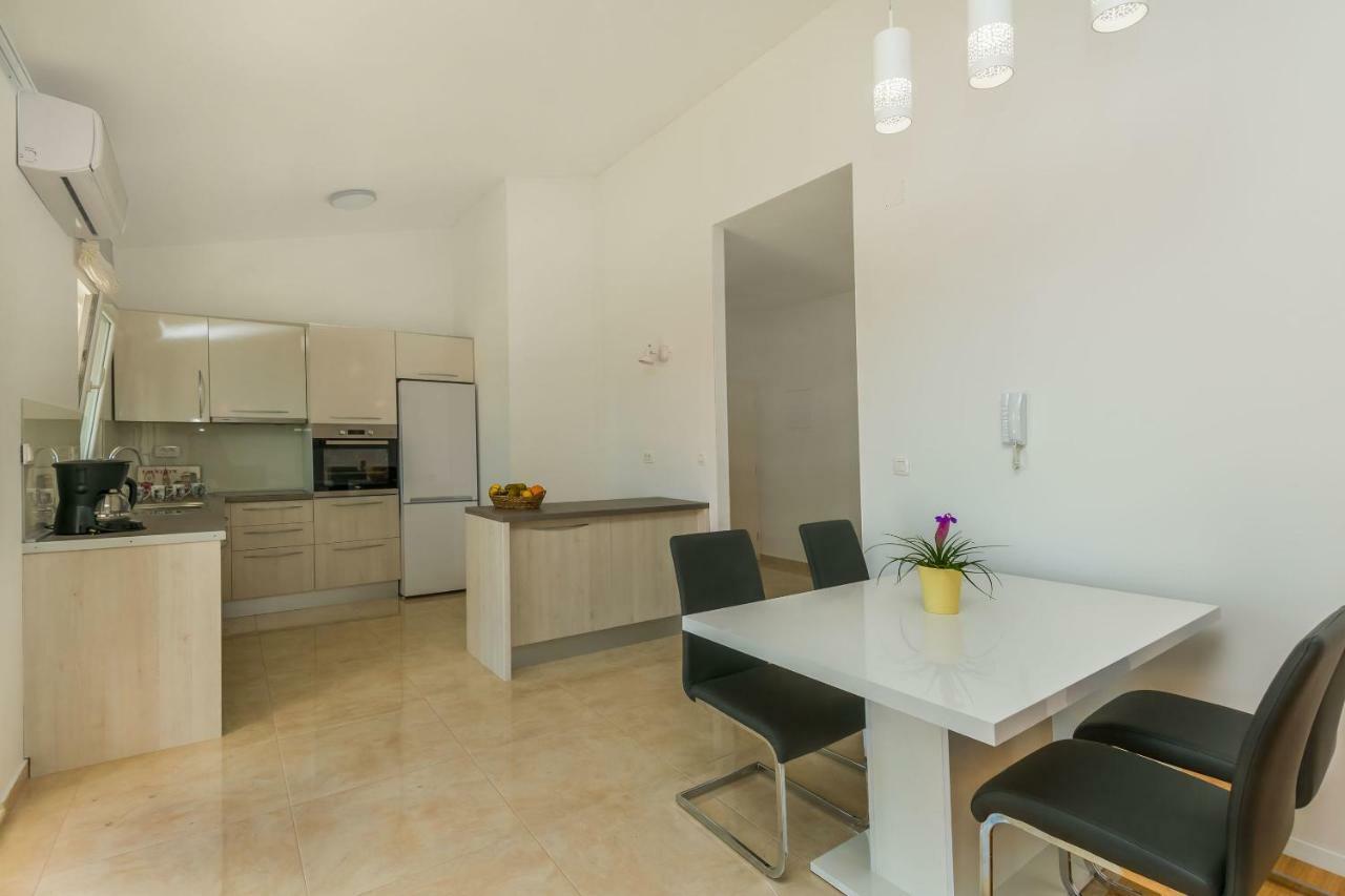 Apartments Villa Aquamarine Duće Εξωτερικό φωτογραφία